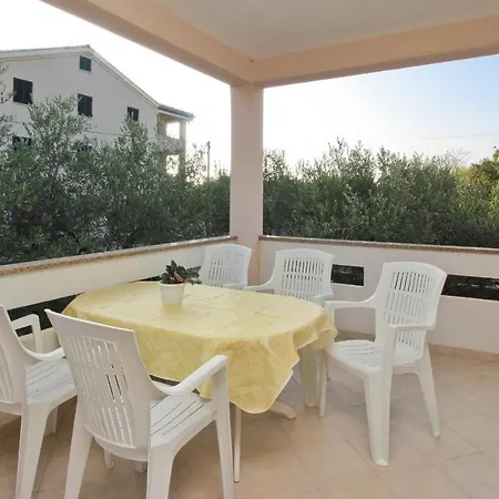 Apartment Marinko